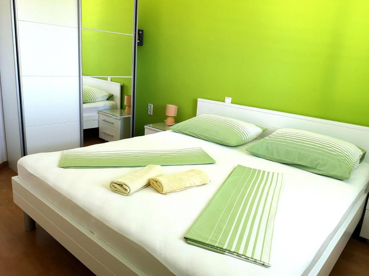 Apartment Vucic Makarska Exteriör bild