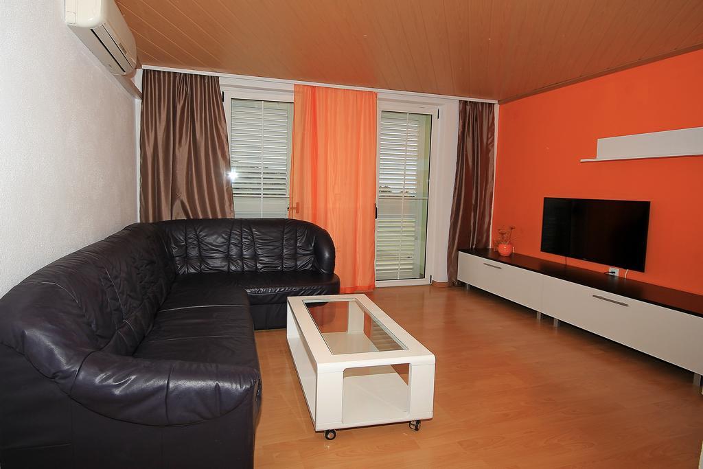 Apartment Vucic Makarska Exteriör bild