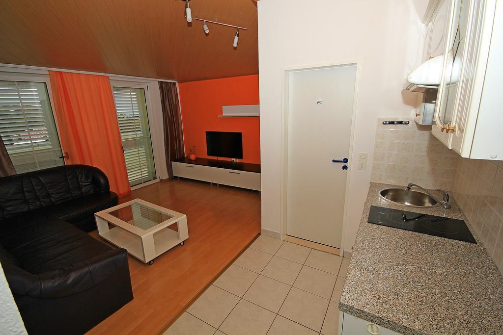 Apartment Vucic Makarska Exteriör bild