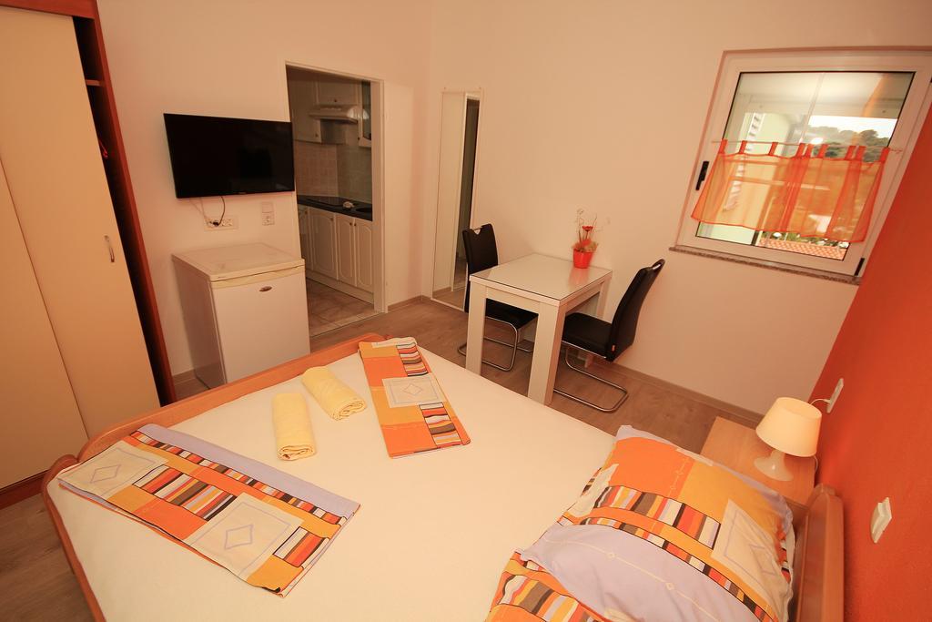 Apartment Vucic Makarska Exteriör bild